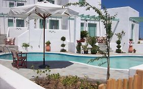 Skyros Lux Lithari - Poolside Retreat Near The Sea